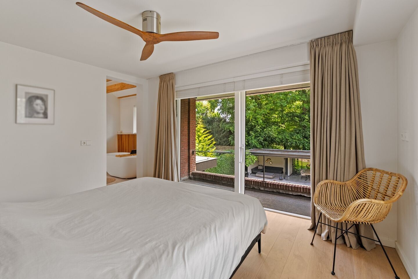 Vrijstaande woning te koop: Ringdijk 12, Rotterdam