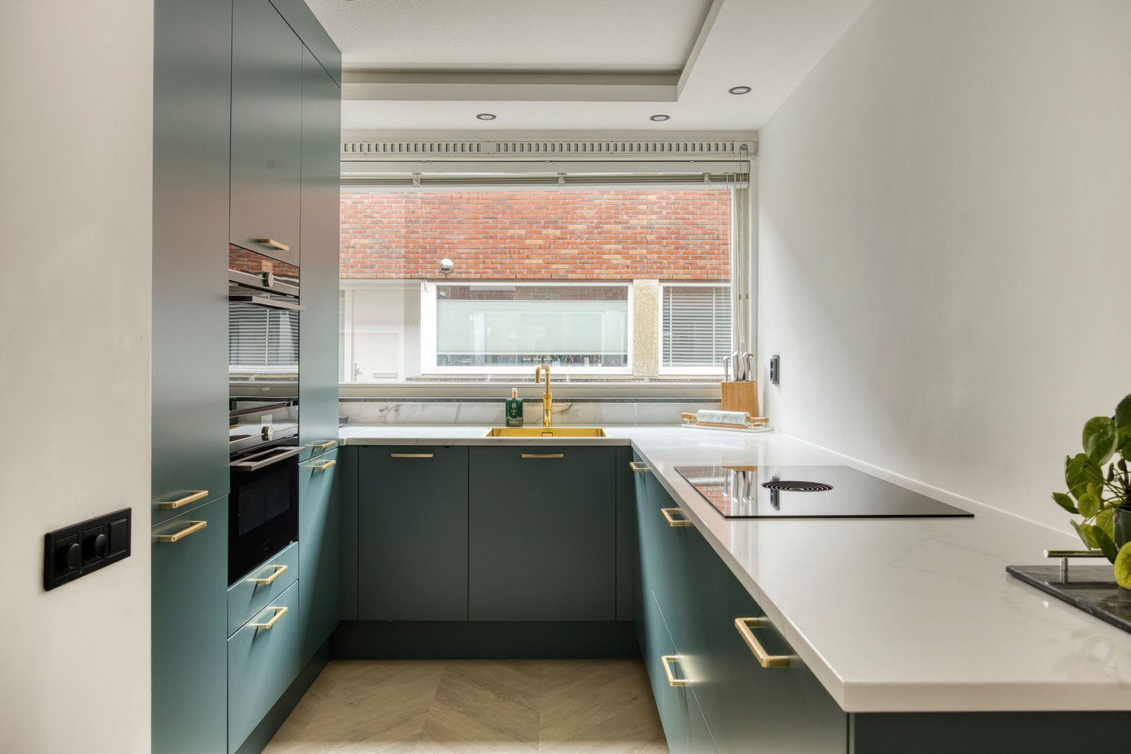 Tussenwoning te koop: Ariadnestraat 20, Rotterdam