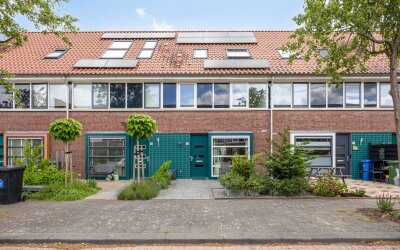 Laurens van. 10