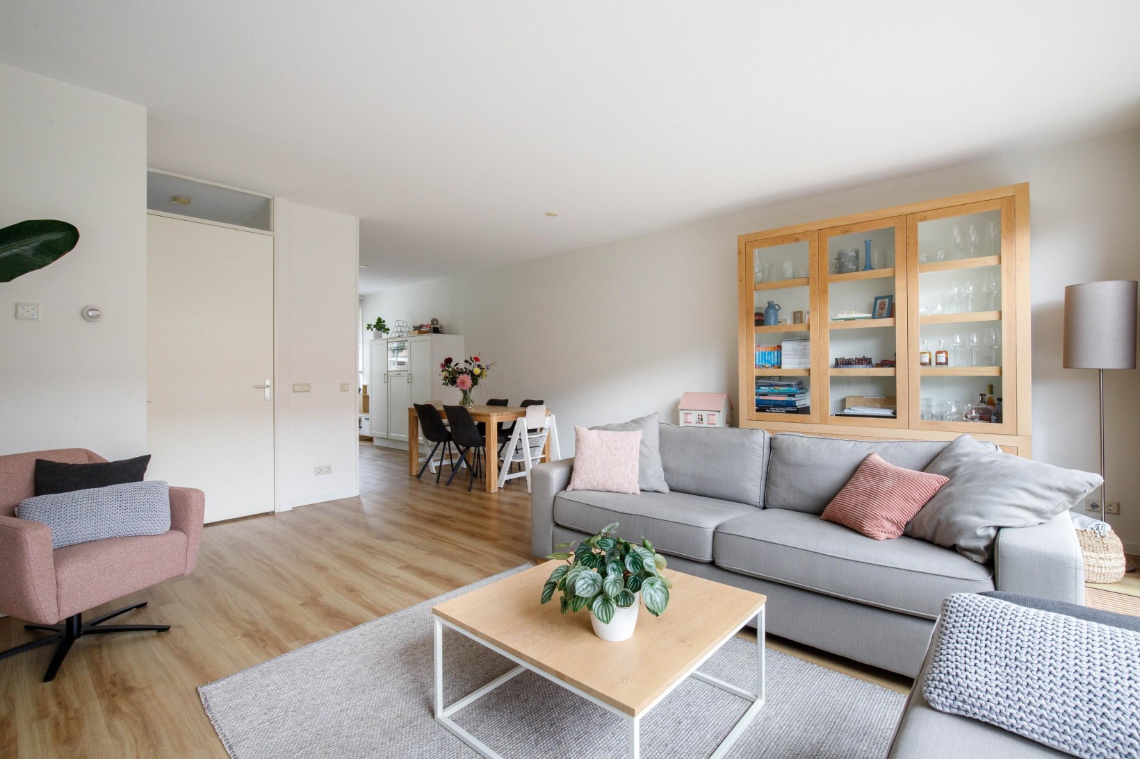 Tussenwoning te koop: Jan Sluijtersstraat 26, Rotterdam