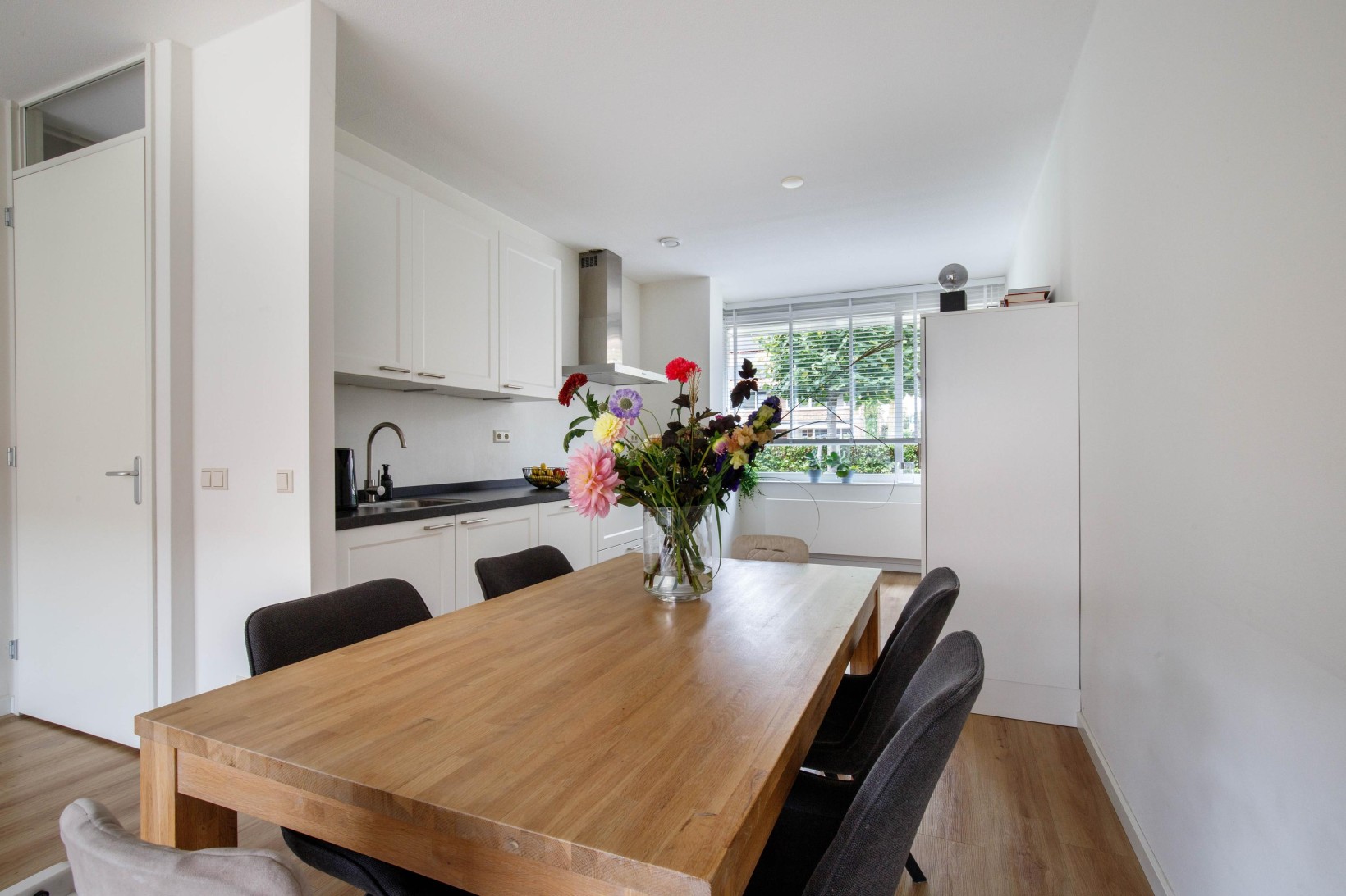 Tussenwoning te koop: Jan Sluijtersstraat 26, Rotterdam