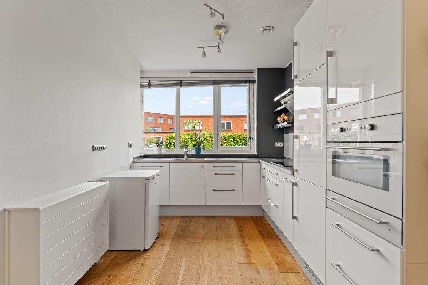 Tussenwoning te koop: Maurice de Vlaminckstraat 40, Rotterdam