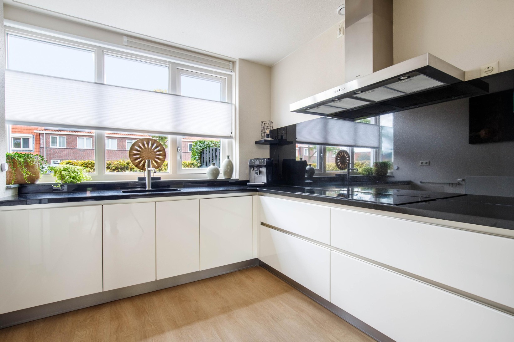 Hoekwoning te koop: Maurice de Vlaminckstraat 6, Rotterdam