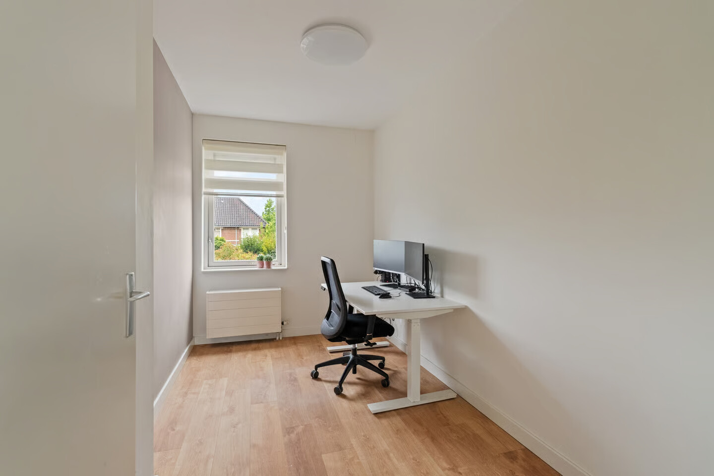 Tussenwoning te koop: Laan van Magisch Realisme 11B, Rotterdam