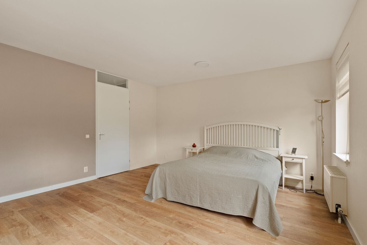 Tussenwoning te koop: Laan van Magisch Realisme 11B, Rotterdam