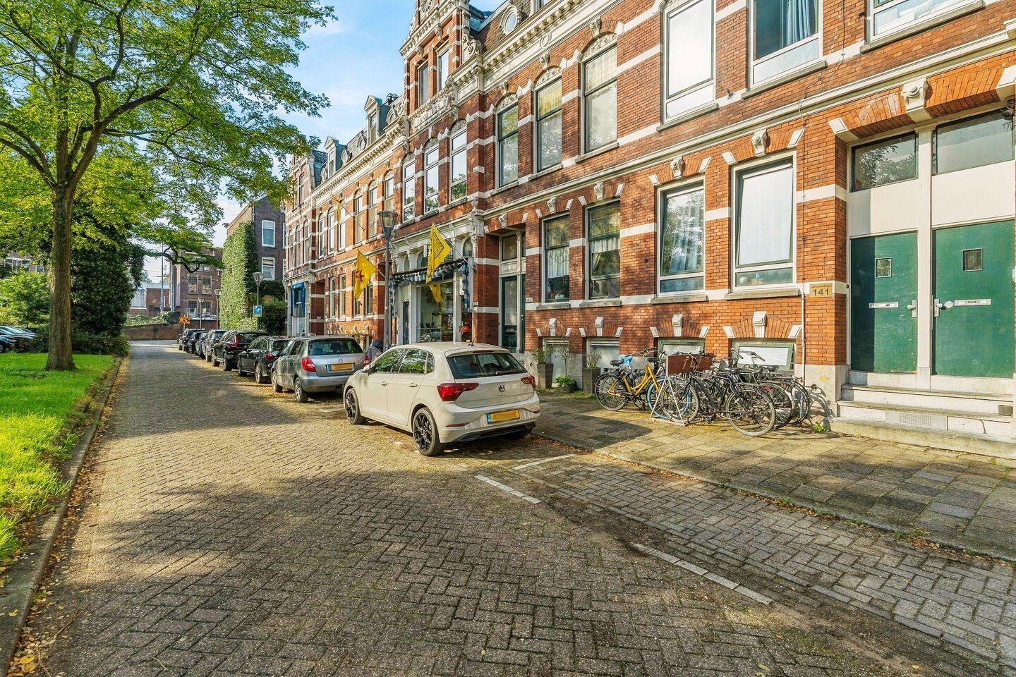 Appartement te koop: Voorschoterlaan 145B, Rotterdam