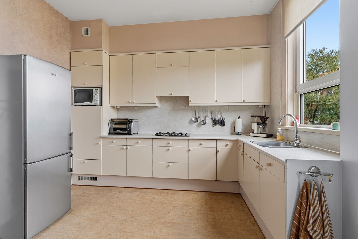 Appartement te koop: Voorschoterlaan 145B, Rotterdam