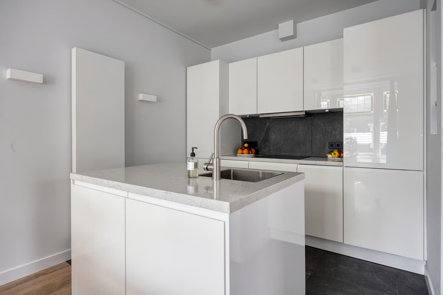 Appartement te huur: Waterloostraat 81-02, Rotterdam