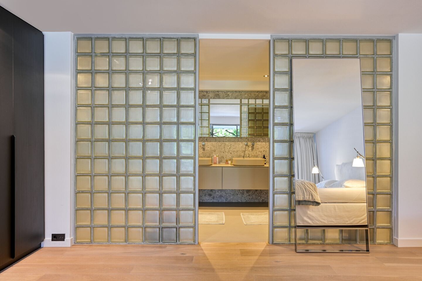 Twee-onder-één-kap te koop: 's-Gravenweg 314, Rotterdam