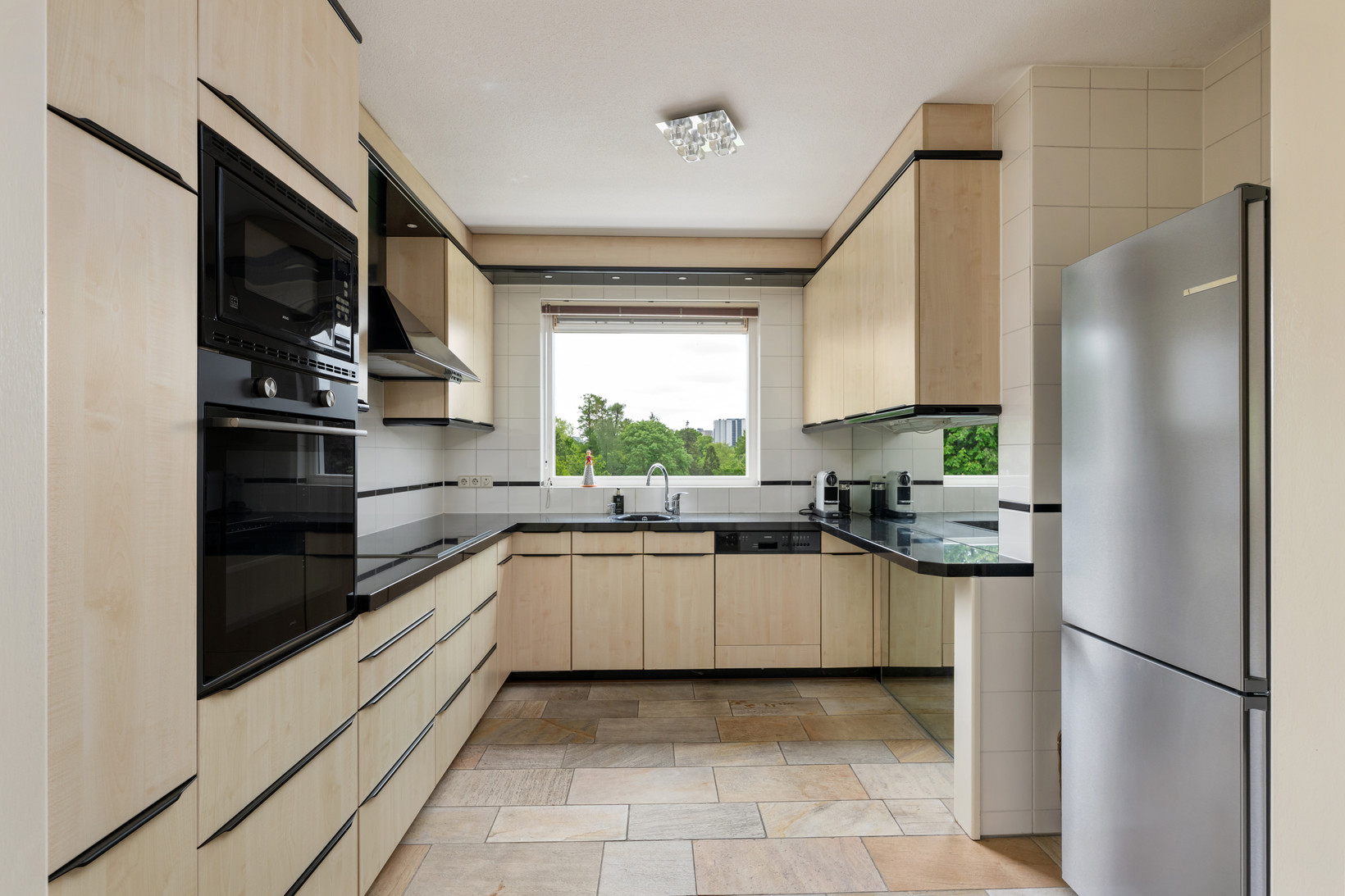 Appartement te koop: Laan van Ypenhof 93, Rotterdam