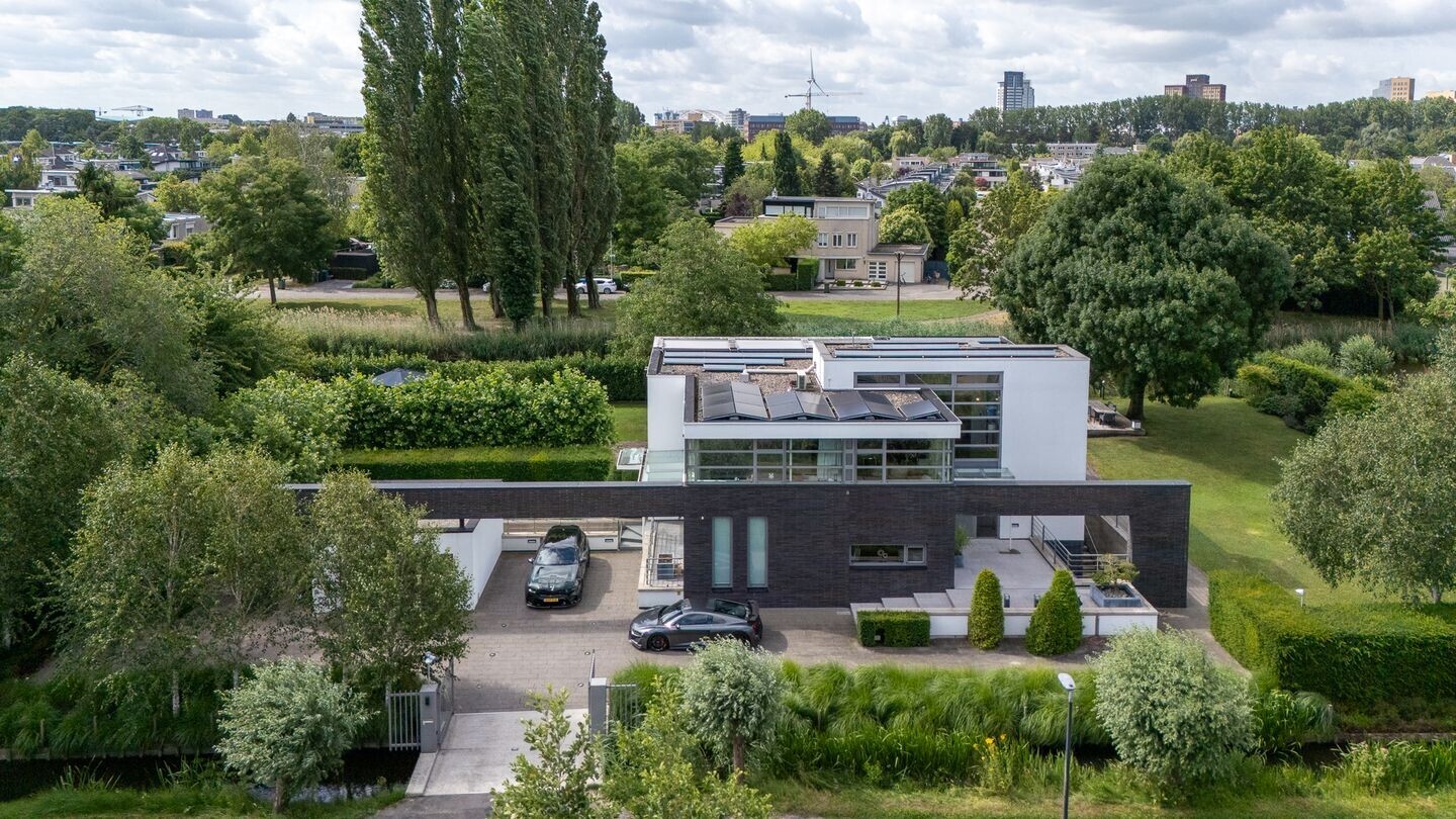 Vrijstaande woning te koop: Ringvaartweg 147, Rotterdam