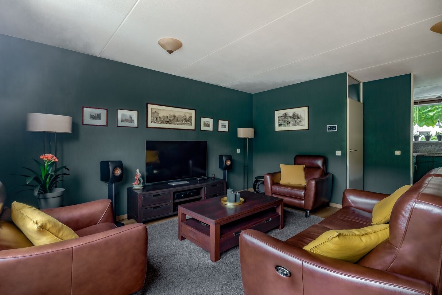 Tussenwoning te koop: Johannes Meulsteestraat 31, Rotterdam