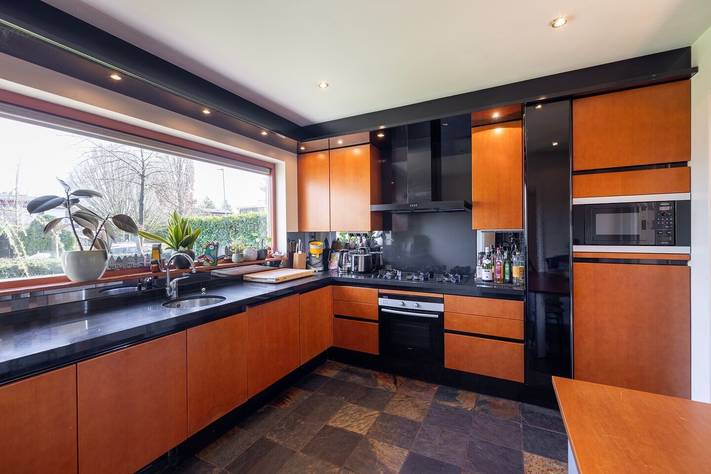 Vrijstaande woning te koop: Johannes Voorhoevestraat 54, Rotterdam
