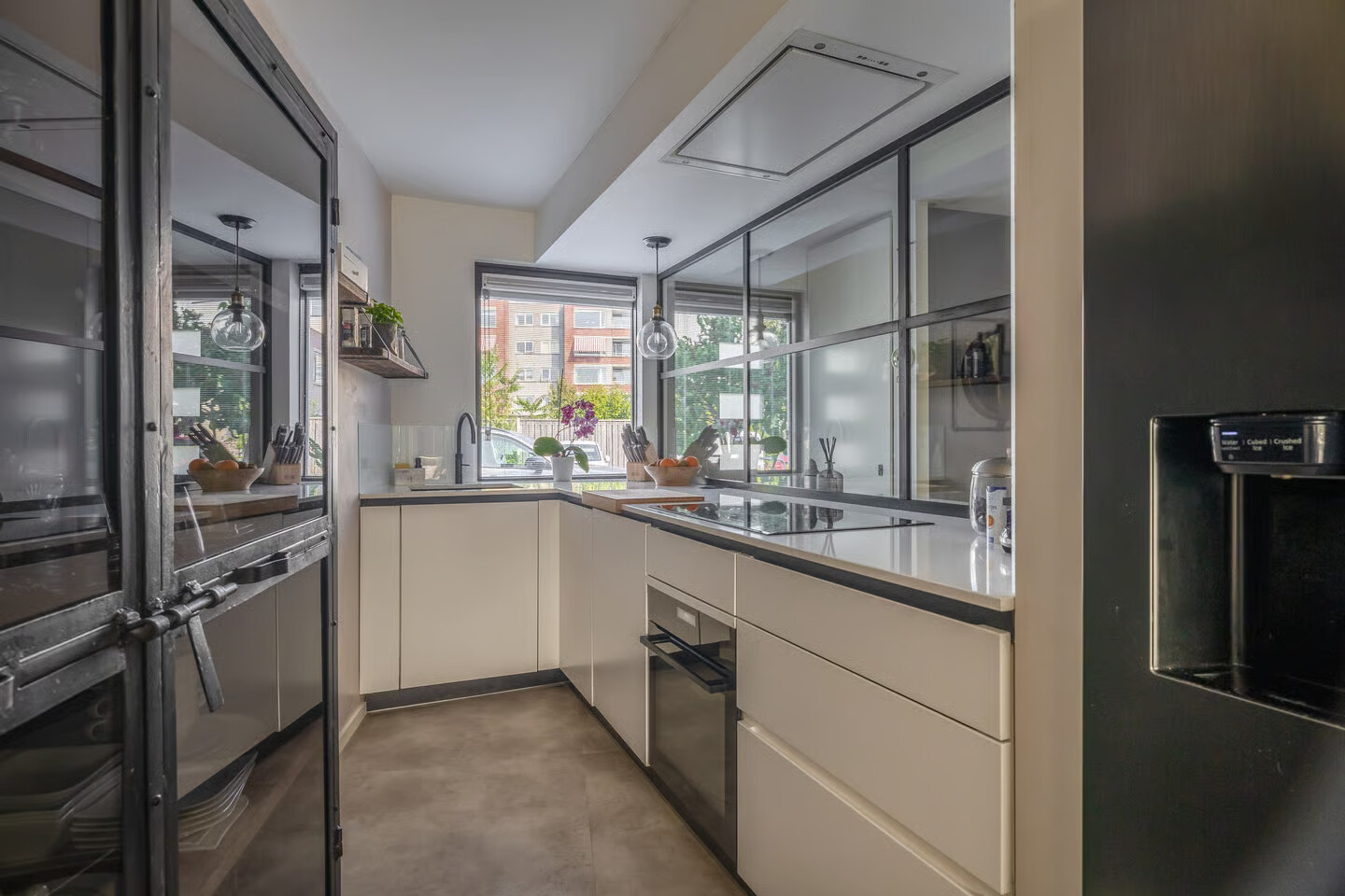 Hoekwoning te koop: Riet Blom-Mouritsstraat 1, Rotterdam