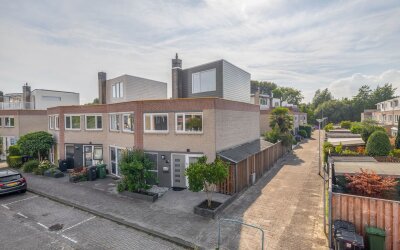 Riet Blom-Mouritsstraat 1