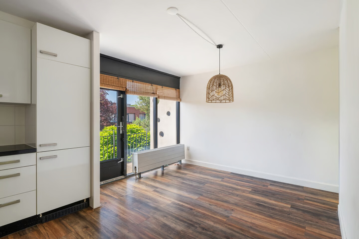 Tussenwoning te koop: A. Noordewier-Reddingiuslaan 89, Rotterdam