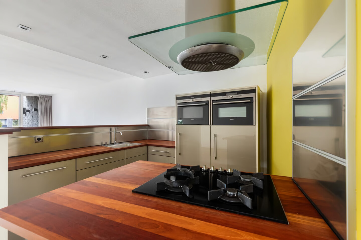Appartement te koop: Marie van Eijsden-Vinkstraat 297, Rotterdam