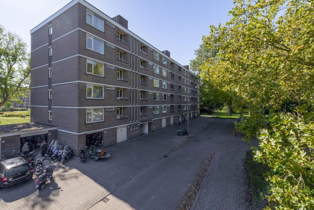 Appartement te koop: Van Bassenstraat 132, Rotterdam