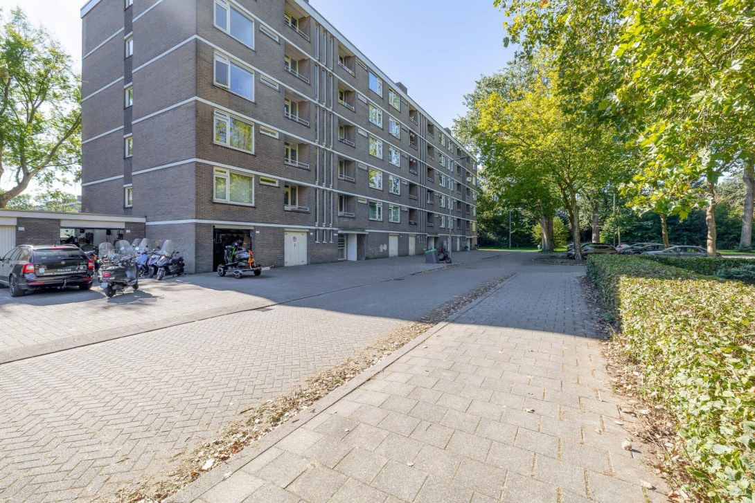 Appartement te koop: Van Bassenstraat 132, Rotterdam