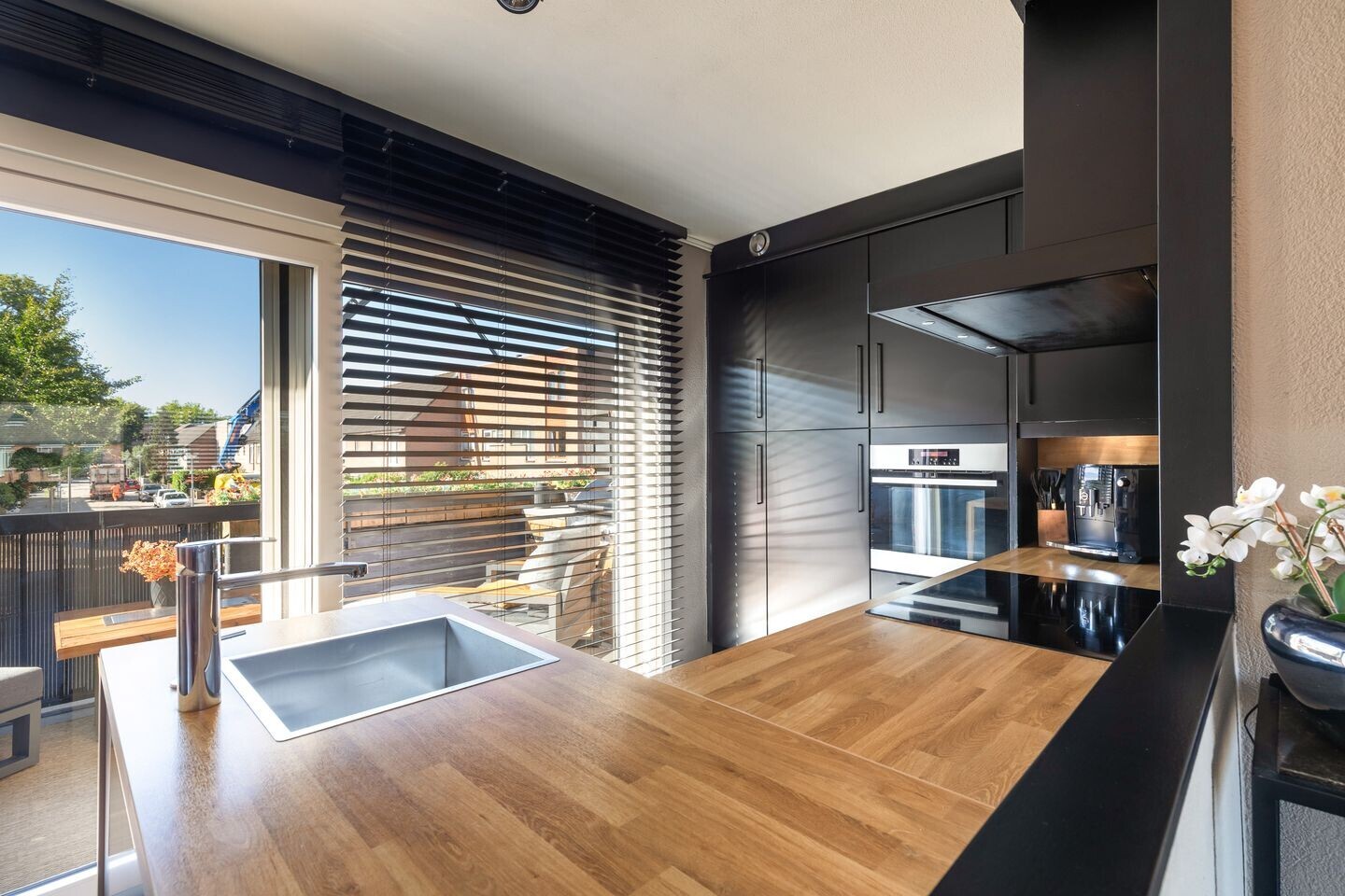 Tussenwoning te koop: Alicantepad 25, Rotterdam