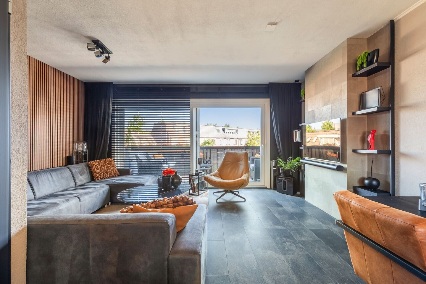 Tussenwoning te koop: Alicantepad 25, Rotterdam