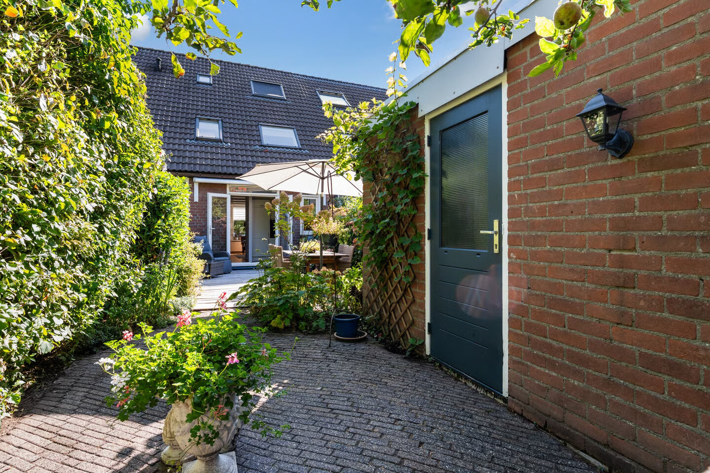Tussenwoning te koop: Barcelonastraat 17, Rotterdam