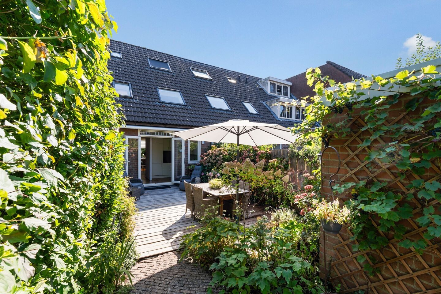 Tussenwoning te koop: Barcelonastraat 17, Rotterdam
