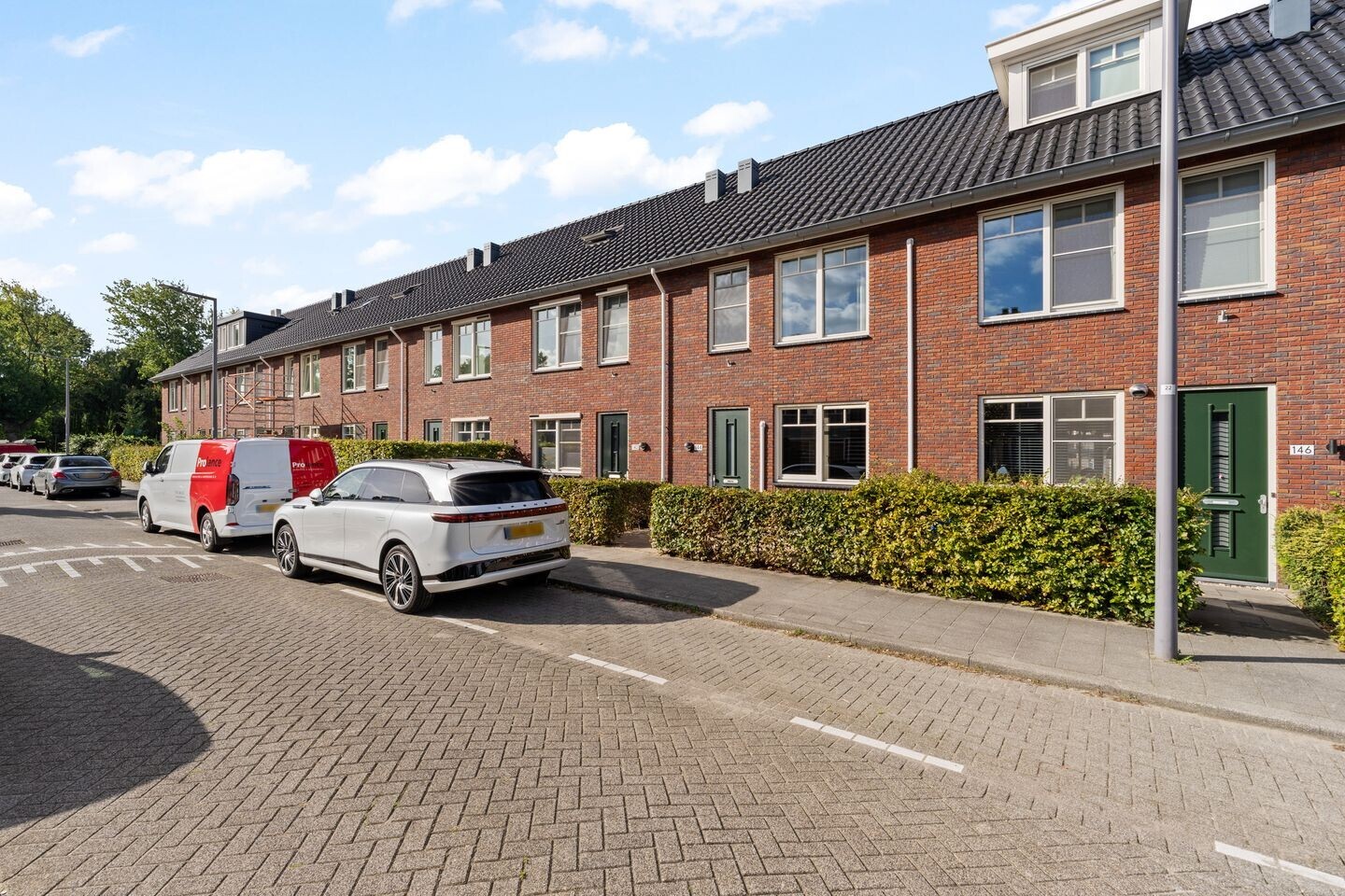 Tussenwoning te koop: Kamgras 144, Rotterdam