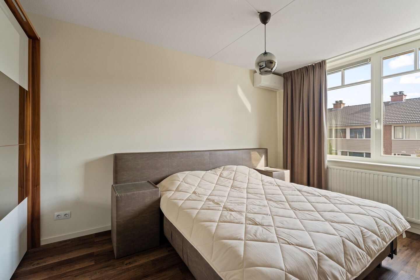 Tussenwoning te koop: Kamgras 144, Rotterdam