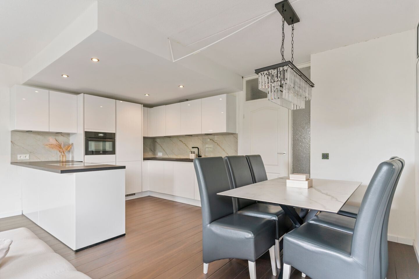 Appartement te koop: Ambachtsplein 197, Rotterdam
