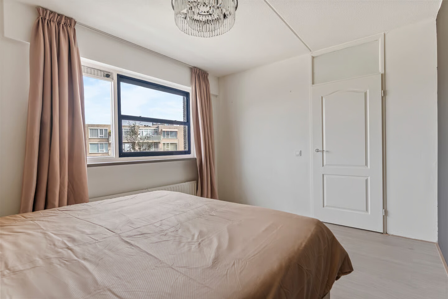 Appartement te koop: Ambachtsplein 197, Rotterdam