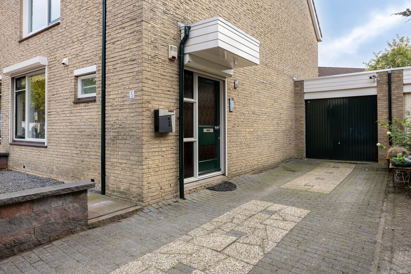 Tussenwoning te koop: Scharster 5, Rotterdam