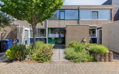 Andoorn 27