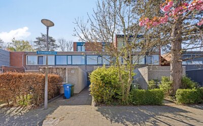 Scharlakendoorn 34