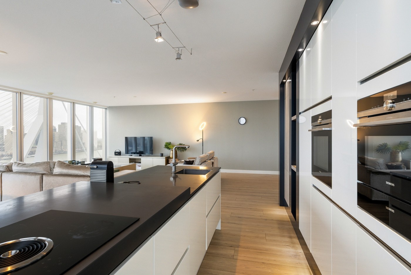 Appartement te koop: Wilhelminakade 323, Rotterdam