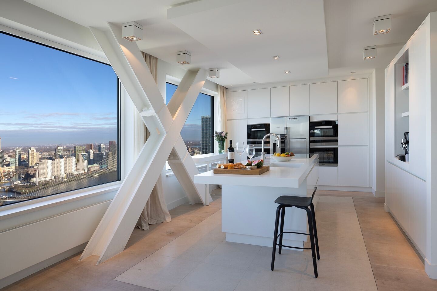 Appartement te koop: Landverhuizersplein 146, Rotterdam