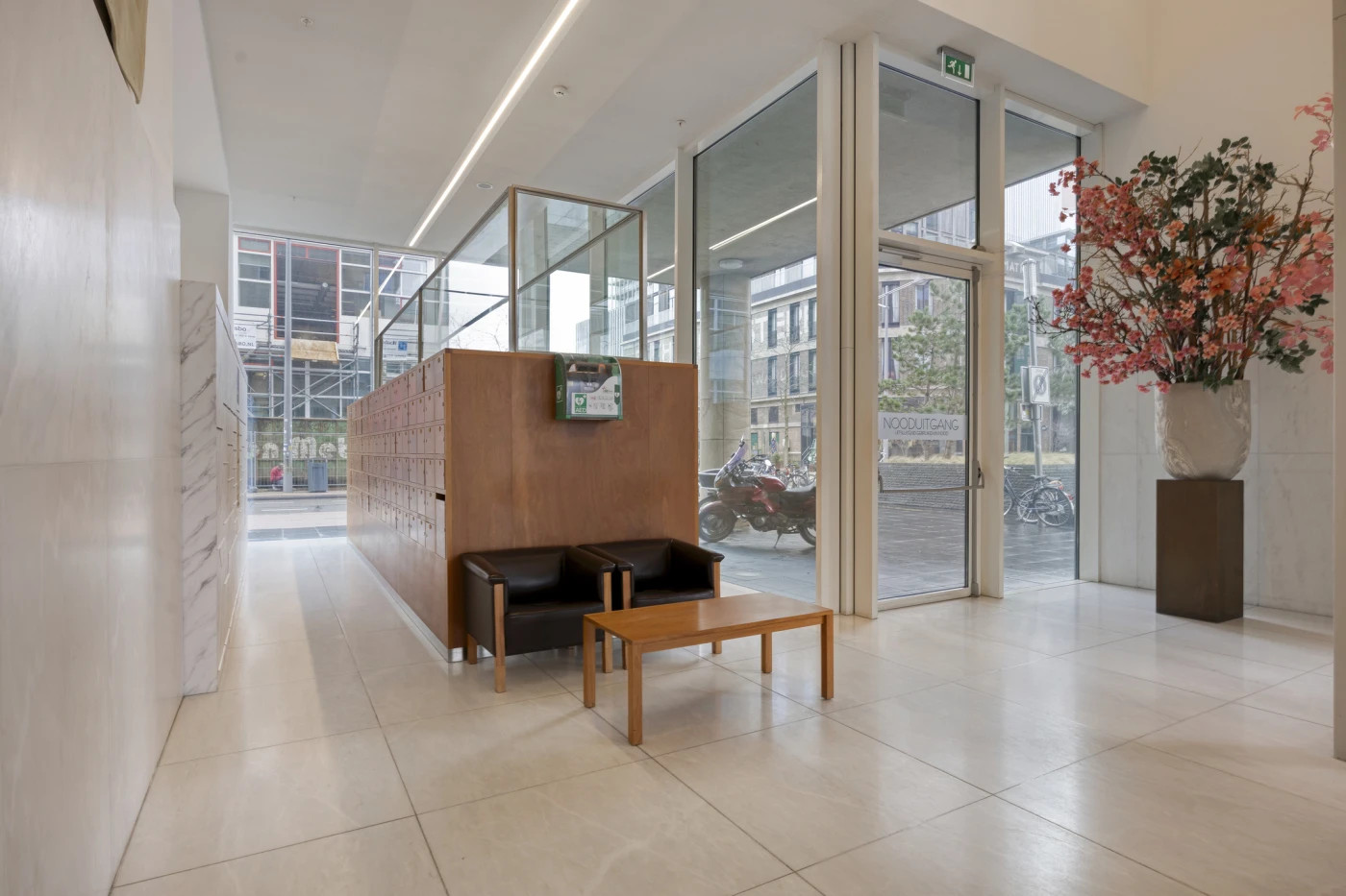 Appartement te koop: Van der Hoevenplein 102, Rotterdam