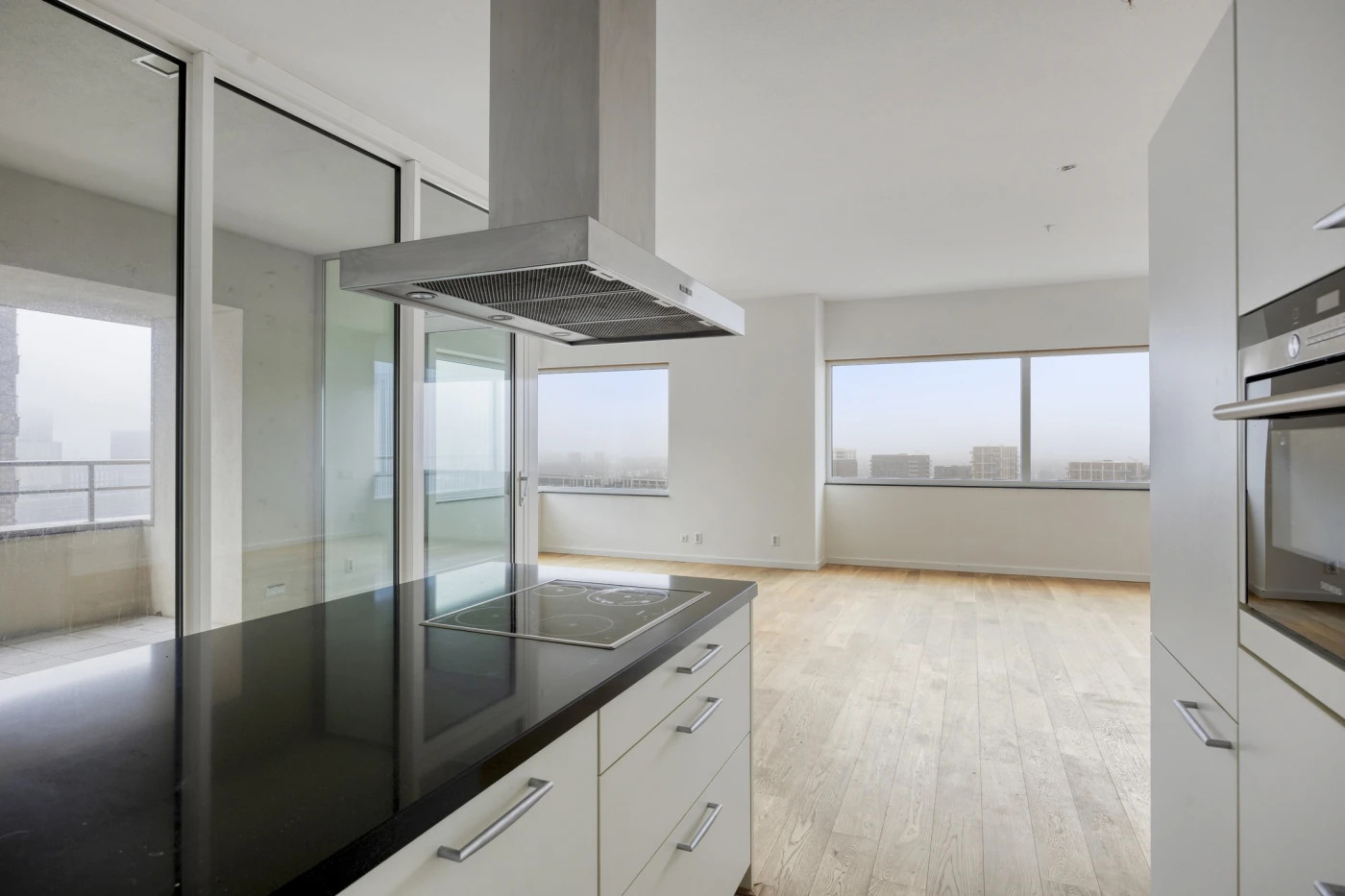 Appartement te koop: Van der Hoevenplein 102, Rotterdam