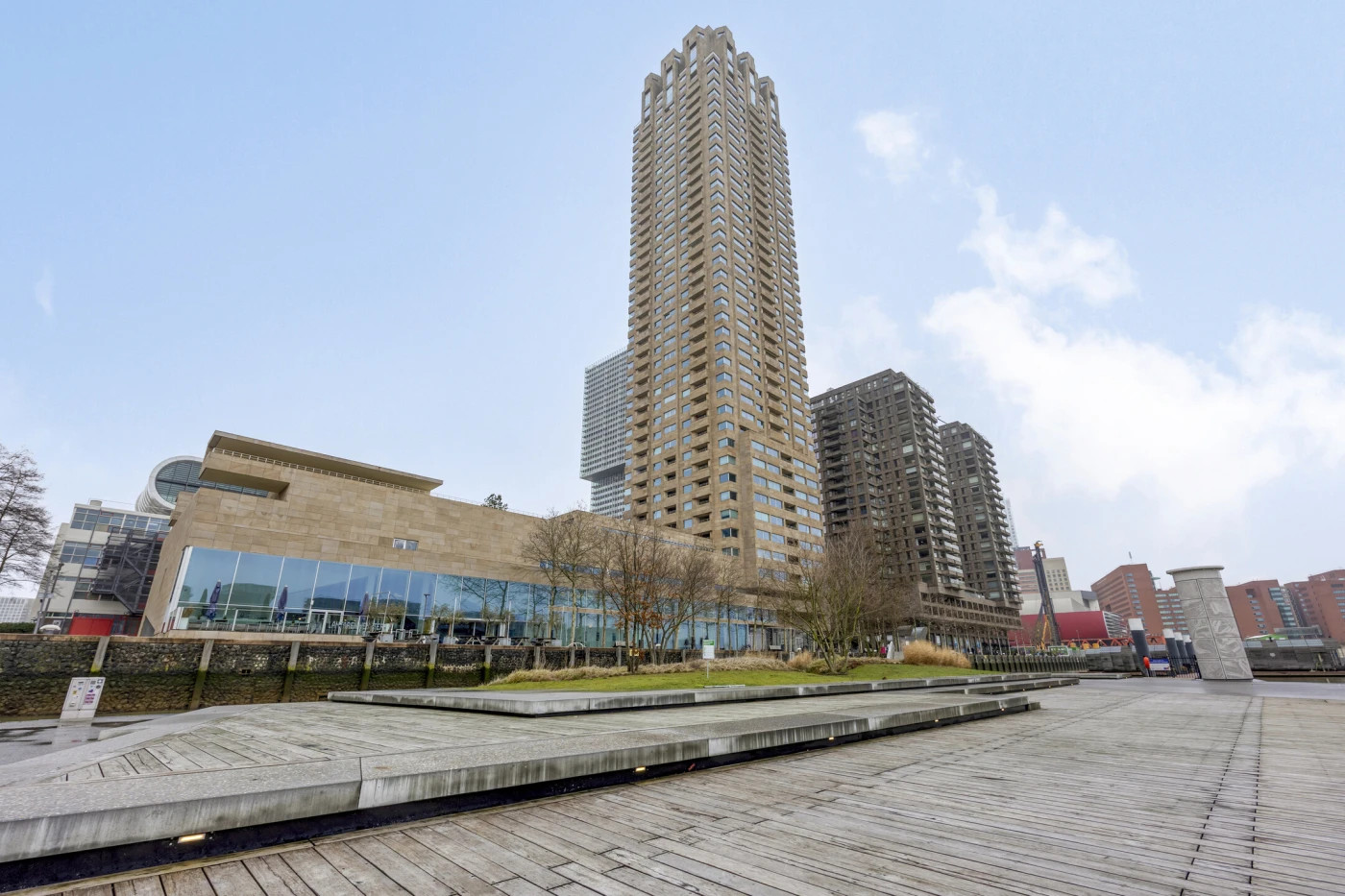 Appartement te koop: Van der Hoevenplein 102, Rotterdam