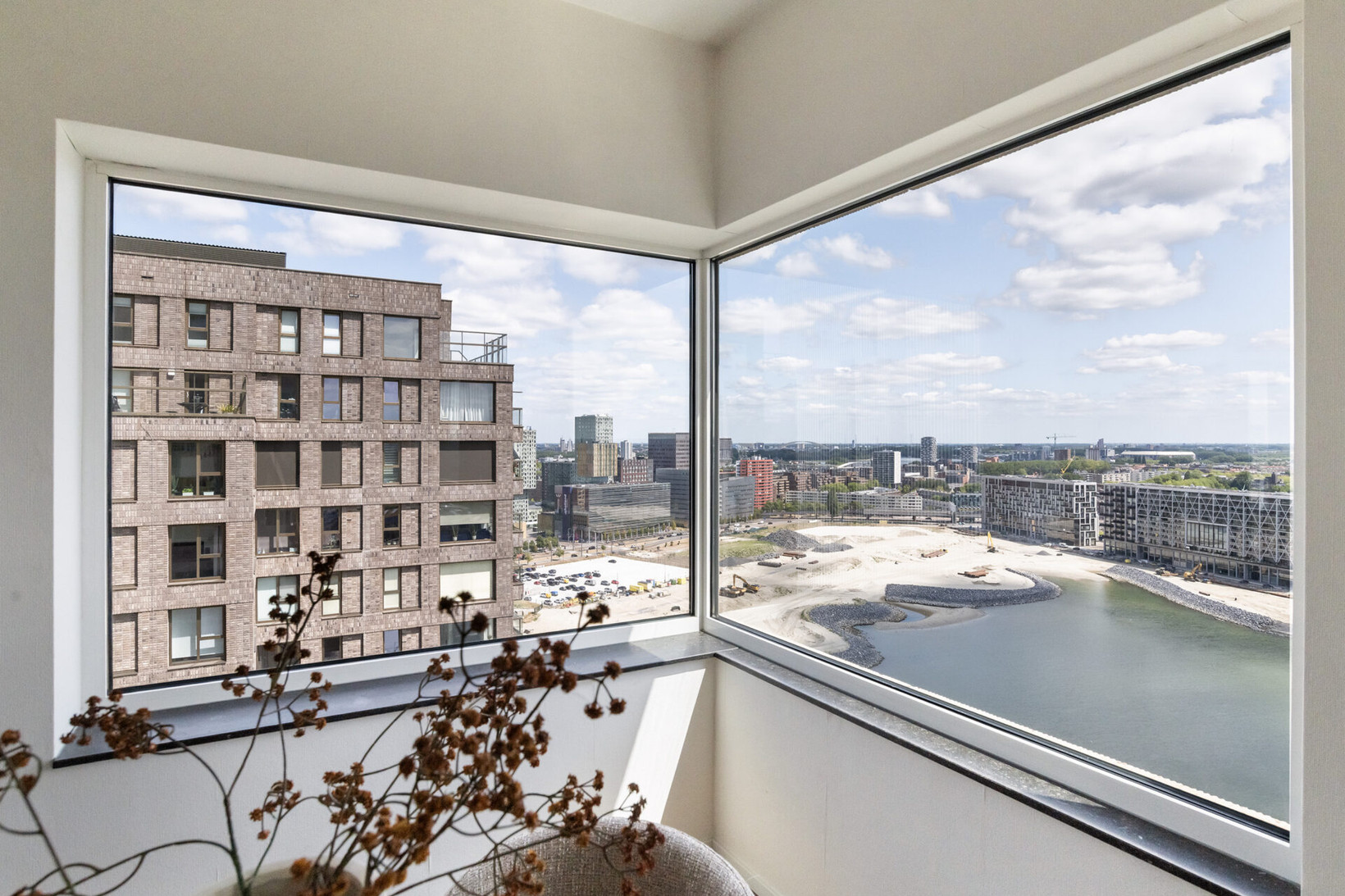 Appartement te koop: Van der Hoevenplein 108, Rotterdam