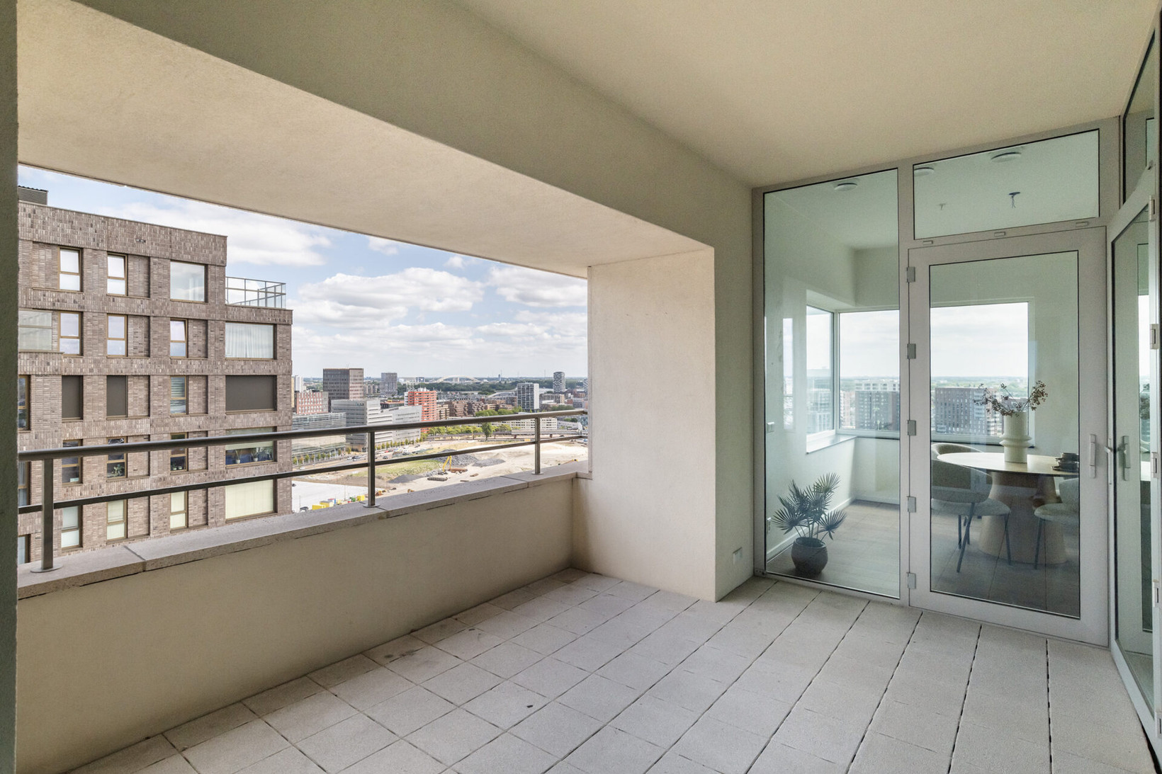 Appartement te koop: Van der Hoevenplein 108, Rotterdam