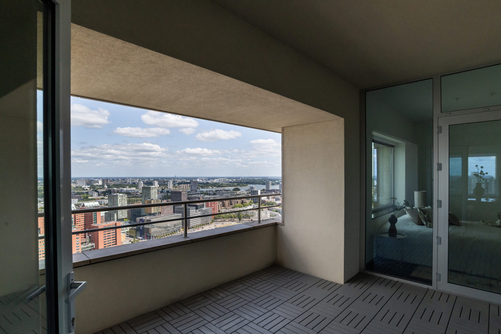 Appartement te koop: Van der Hoevenplein 167, Rotterdam