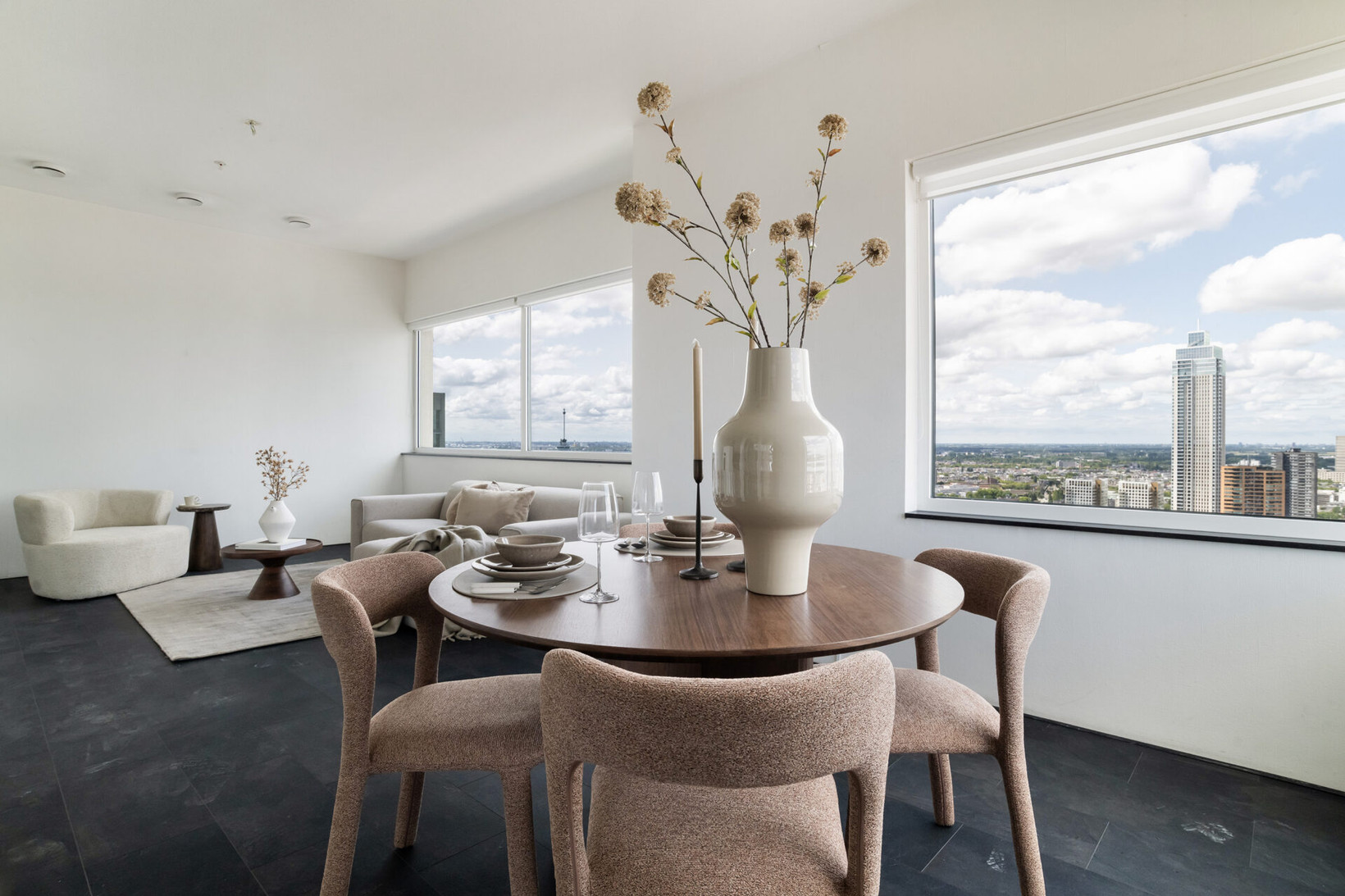 Appartement te koop: Van der Hoevenplein 185, Rotterdam