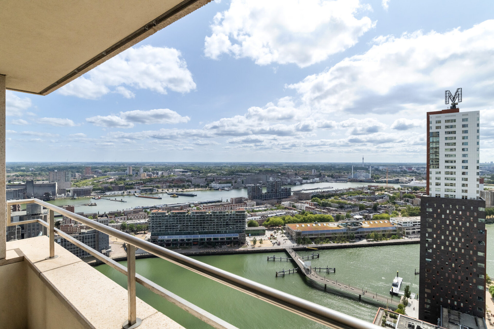 Appartement te koop: Van der Hoevenplein 188, Rotterdam