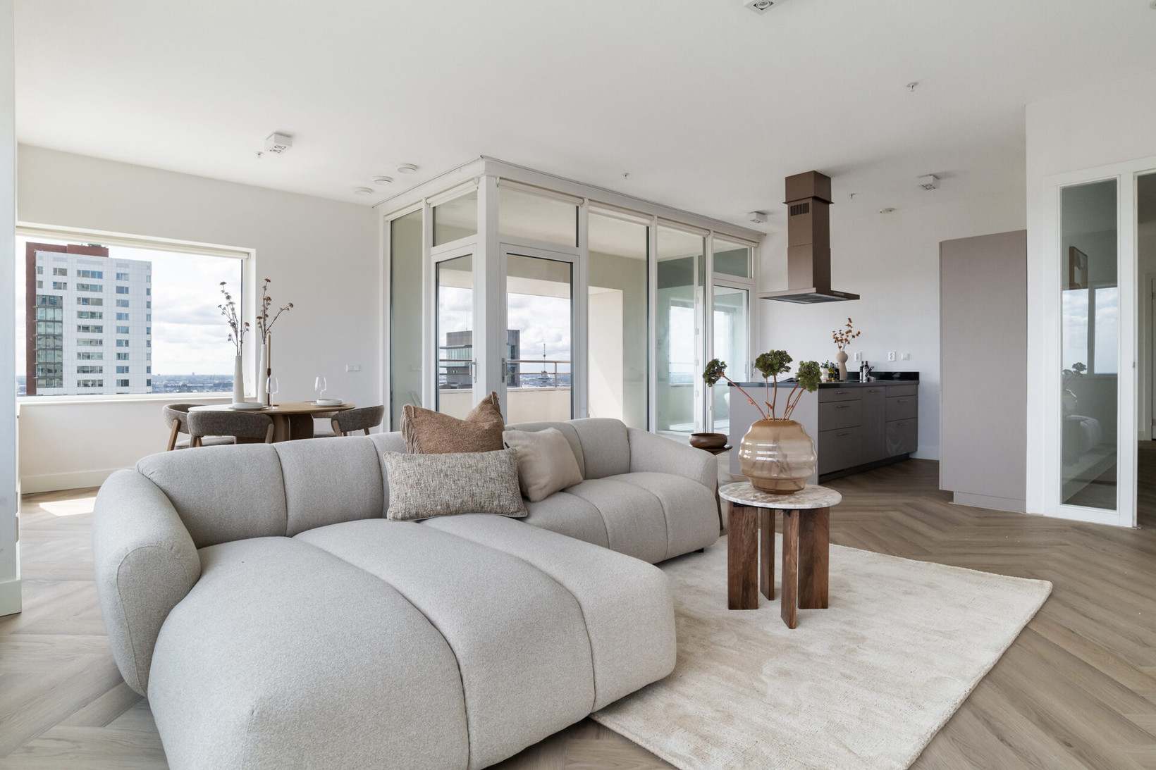 Appartement te koop: Van der Hoevenplein 188, Rotterdam