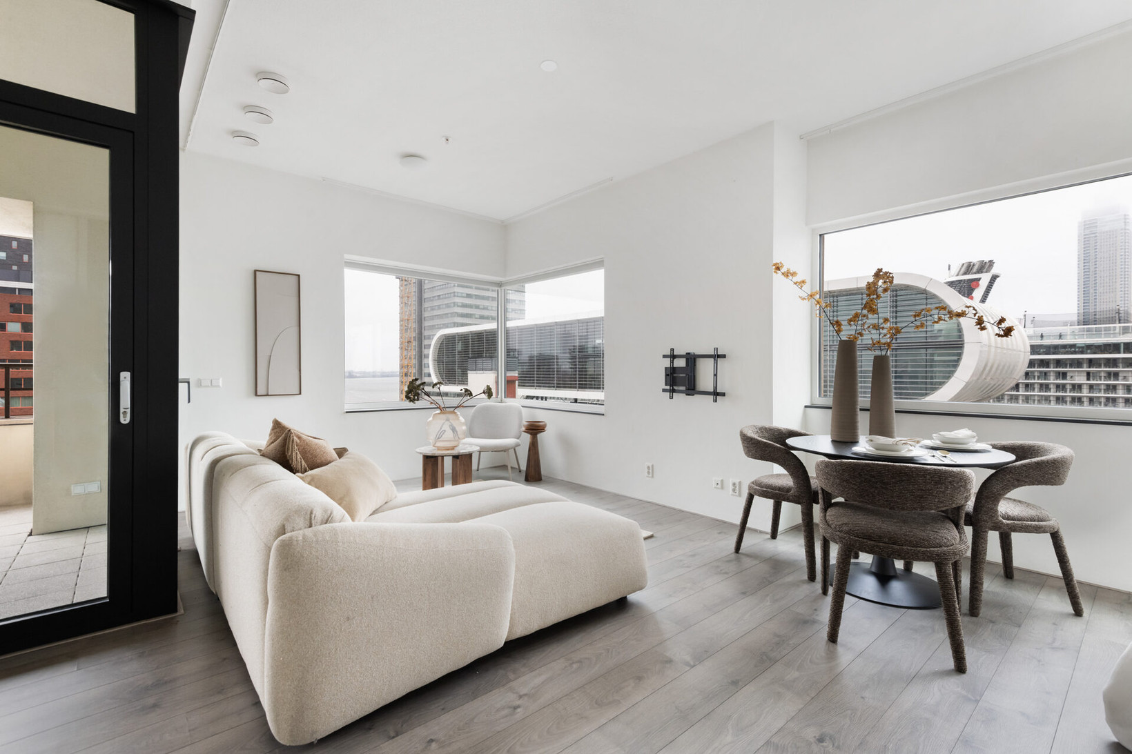 Appartement te koop: Van der Hoevenplein 36, Rotterdam