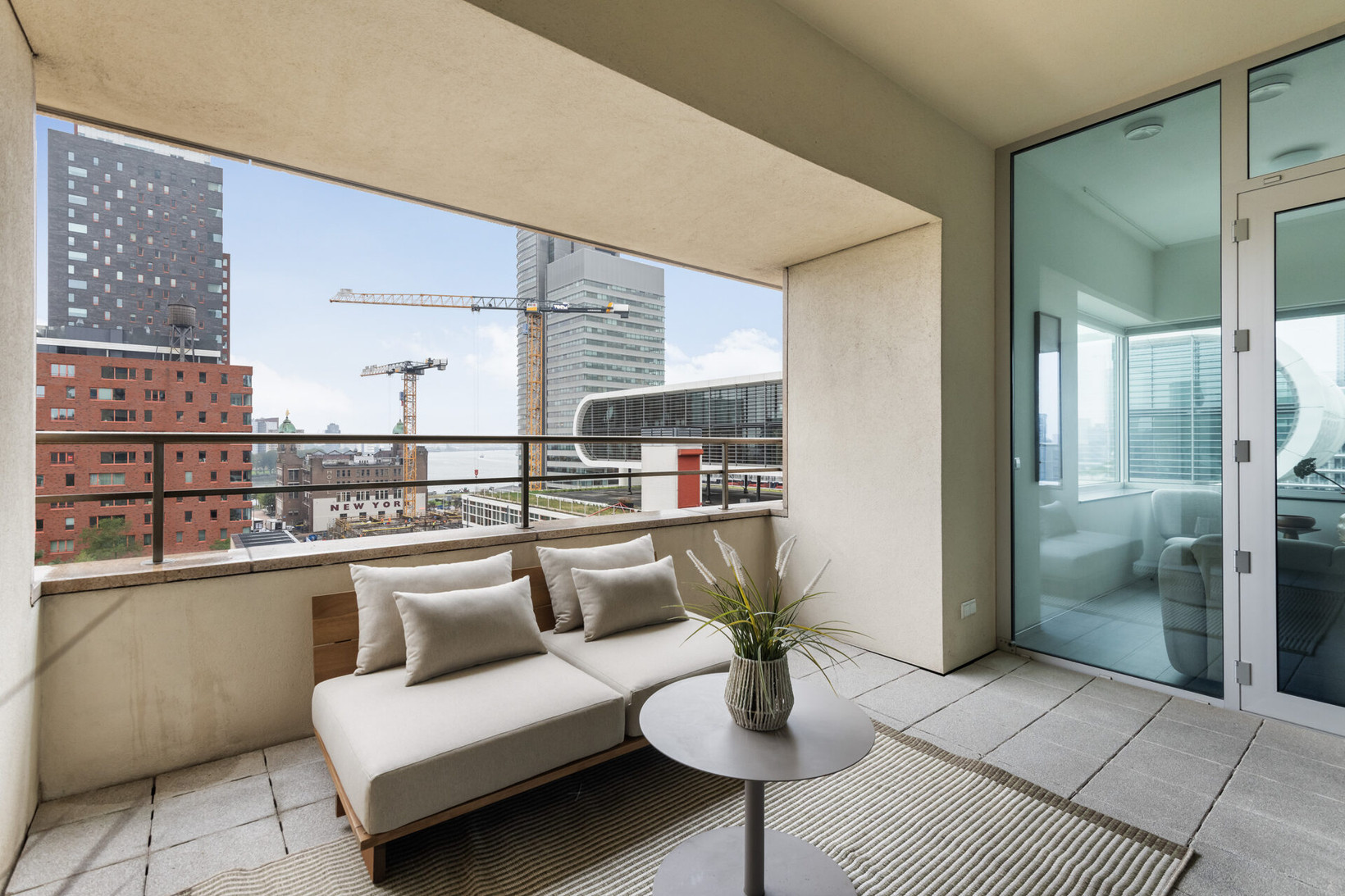 Appartement te koop: Van der Hoevenplein 36, Rotterdam