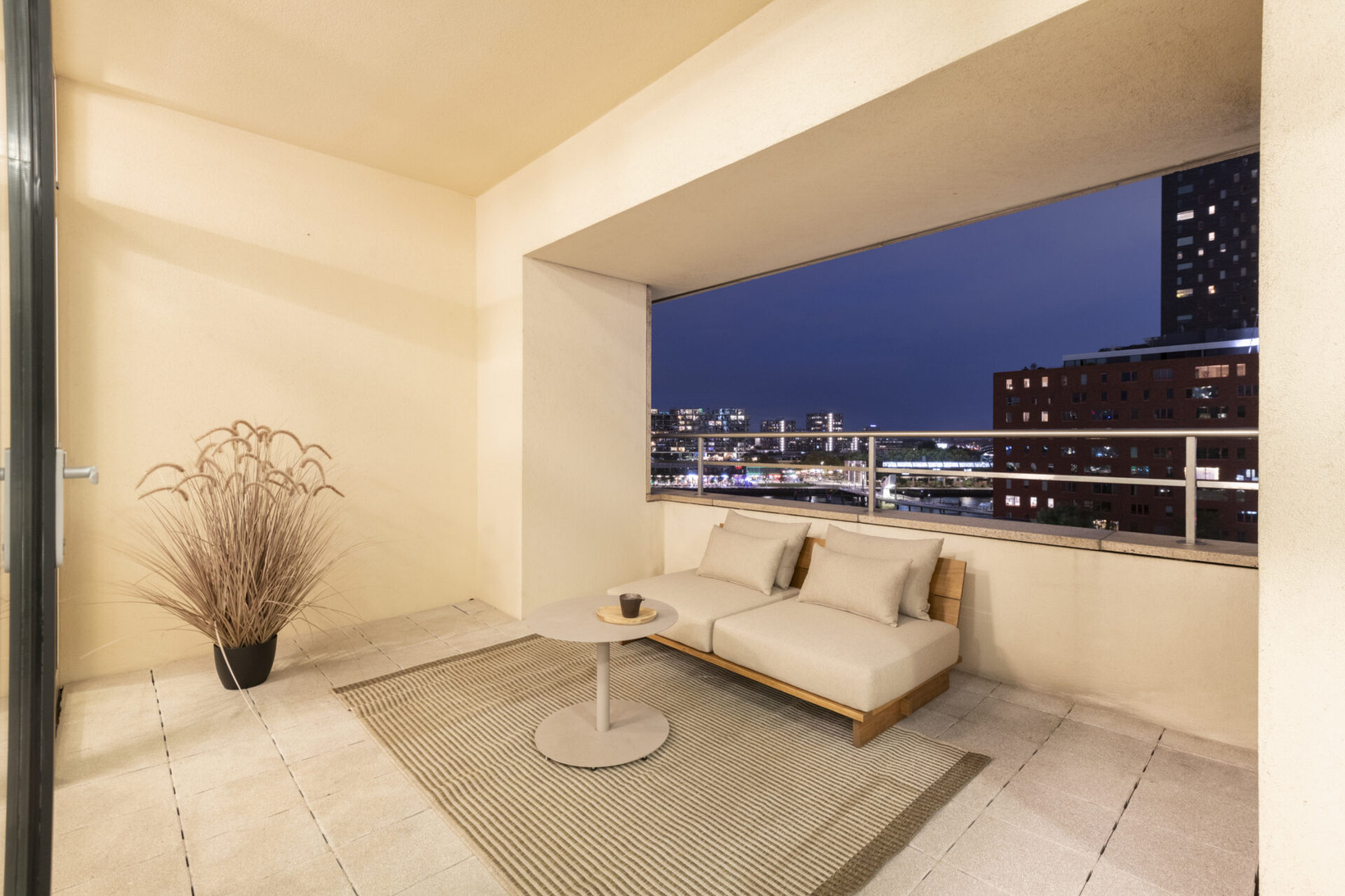 Appartement te koop: Van der Hoevenplein 36, Rotterdam