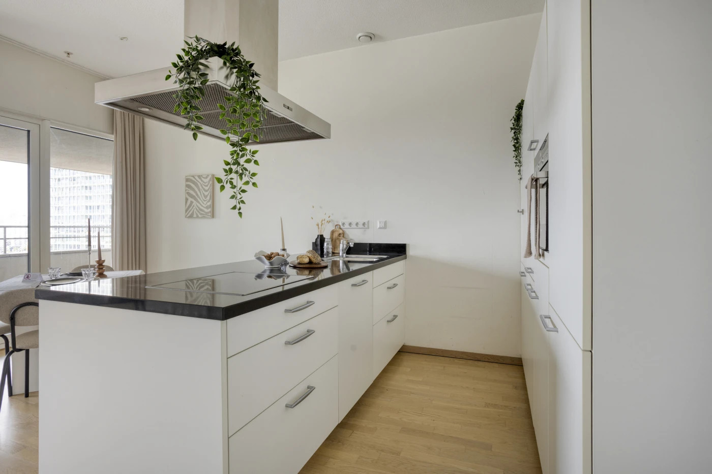 Appartement te koop: Van der Hoevenplein 76, Rotterdam