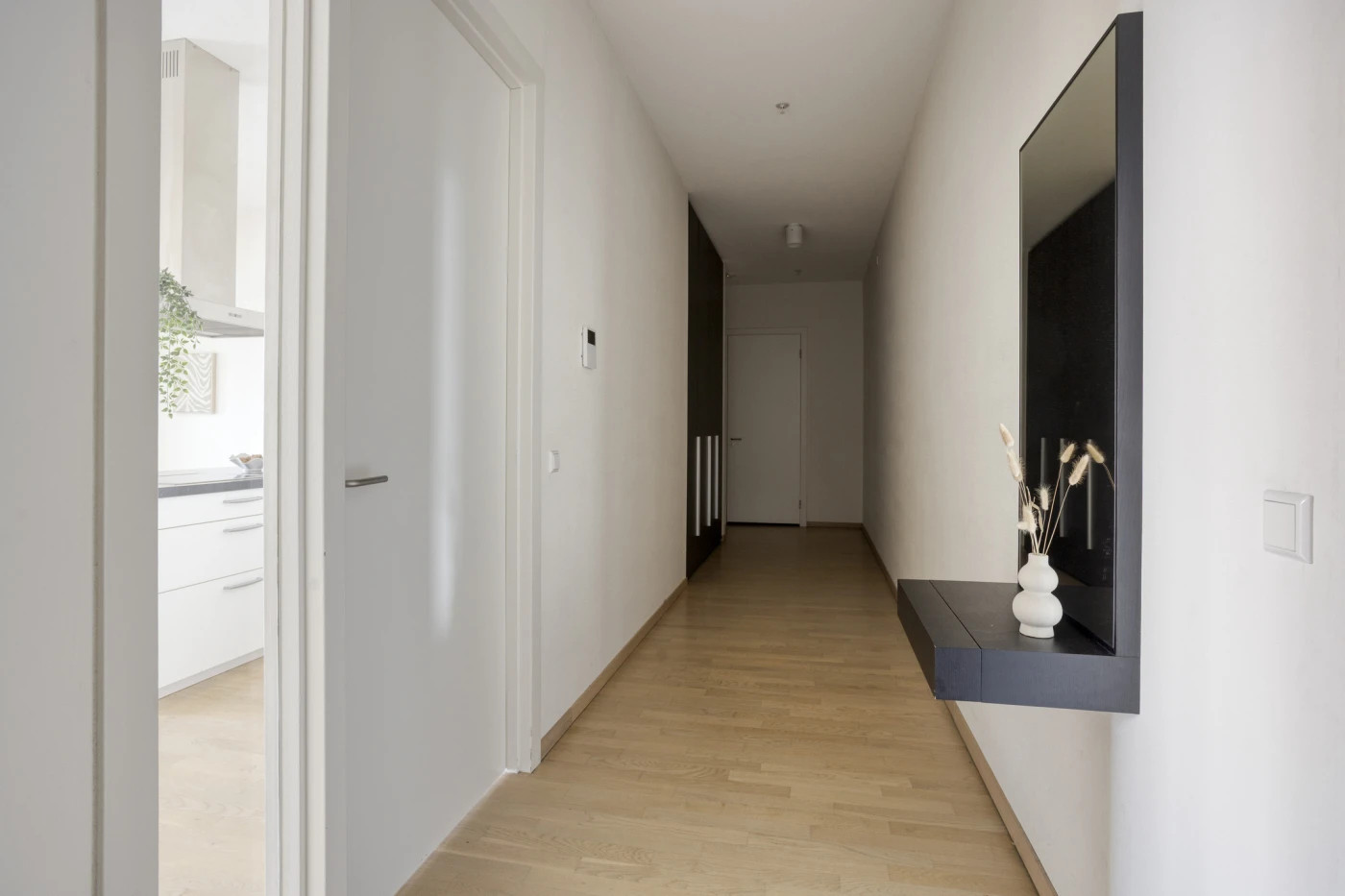 Appartement te koop: Van der Hoevenplein 76, Rotterdam